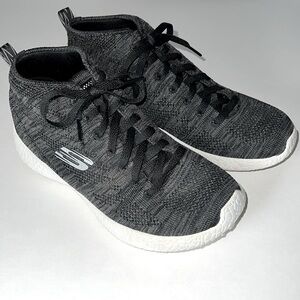 Skechers sneakers shoes women’s size 7 dark gray mesh white silver, black laces